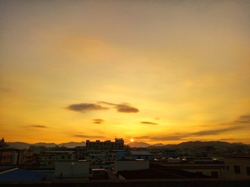 夕陽(yáng)