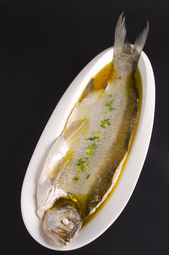 清蒸白魚