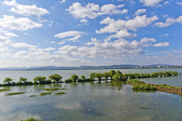 環(huán)湖公路