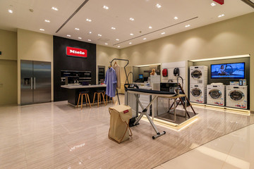 家電專賣店