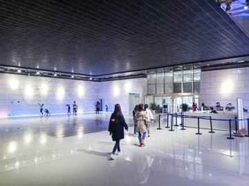 現(xiàn)代建筑室內空間裝修設計