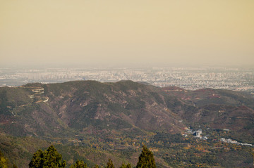 西山