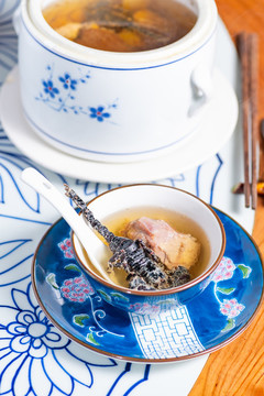 土茯苓燉蝎子