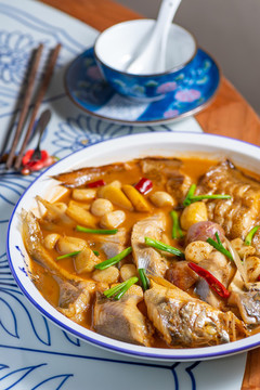 煎燜雜魚