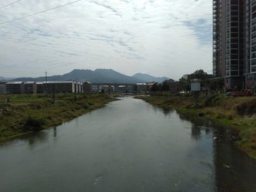 河流