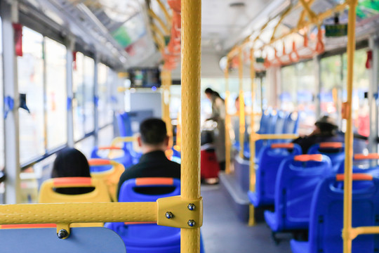 公交車內(nèi)部