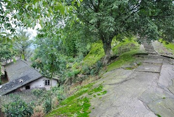 石頭山上的山寨