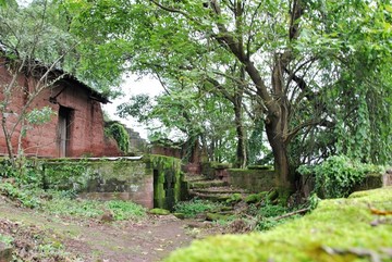 石頭山上的山寨