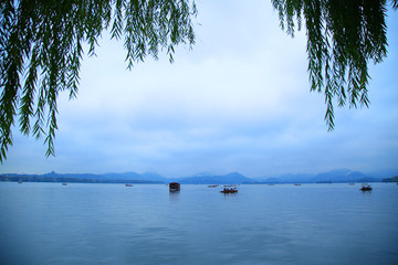 煙雨西湖