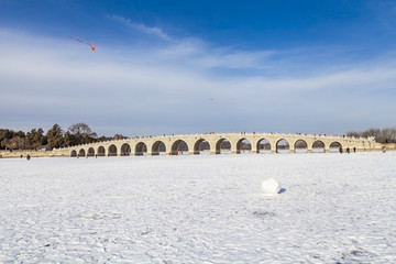 雪后十七孔橋
