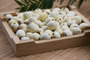 蓮米特寫(xiě)