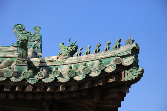 綠色琉璃瓦飛檐