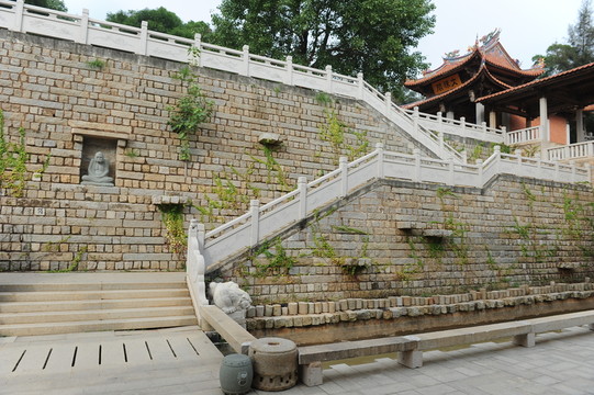 石梯