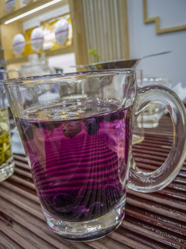 黑果黑枸杞茶湯