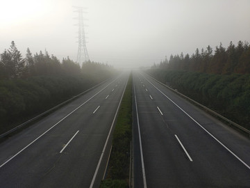 高速路霧天