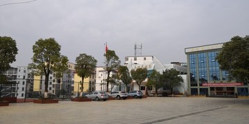 校園的教學(xué)樓