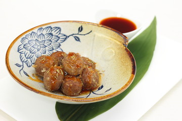 辣汁牛筋丸