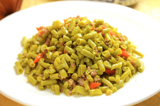 酸豆角炒肉絲