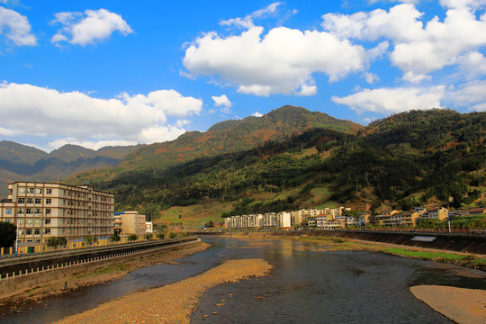 滎經(jīng)河五里山夕陽秋色
