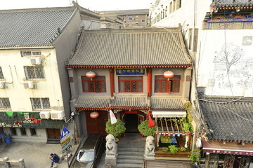 屋脊瓦頂