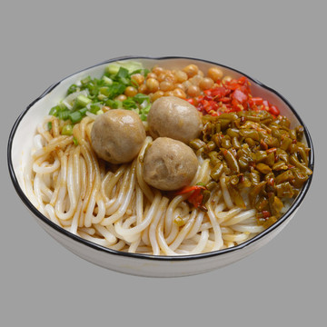 黑椒貢丸拌粉