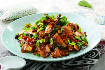 肉炒香干
