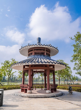 圓形涼亭