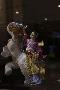 陶瓷娃娃