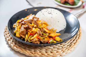 四川泡椒牛肉飯
