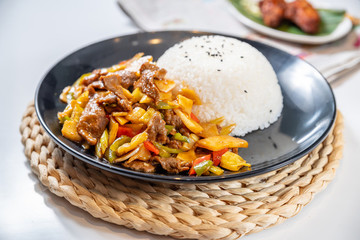 四川泡椒牛肉蓋飯