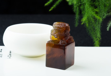 茶珀琥珀
