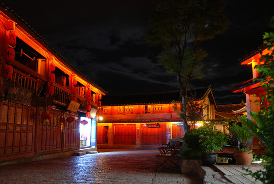 麗江廣場