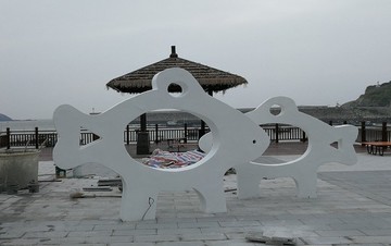 魚(yú)雕塑