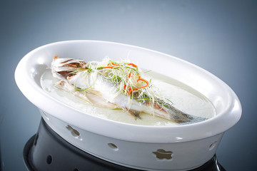 清蒸鱸魚
