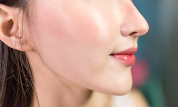 美女臉龐