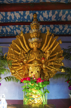 千山祖越寺大悲殿千手觀音