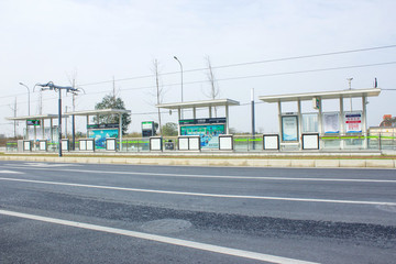 有軌電車站臺(tái)