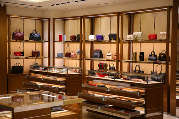 女包專賣店