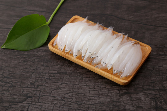 銀魚(yú)
