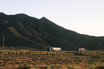 沙漠戈壁貨車