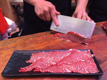 潮汕牛肉火鍋現(xiàn)切牛肉