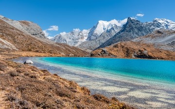 亞丁牛奶海