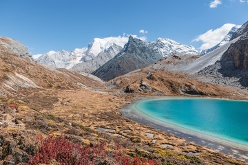 亞丁牛奶海