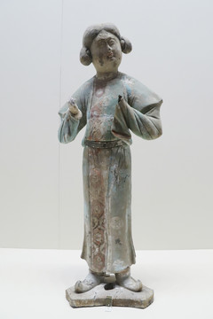 蹀躞帶胡服女立俑