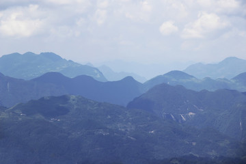 水墨遠山