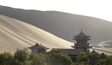 鳴沙山