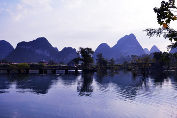 遠(yuǎn)山秀水