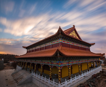 東山臥佛寺風光