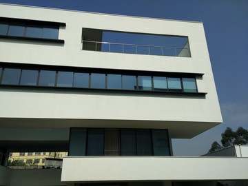 現(xiàn)代中式建筑