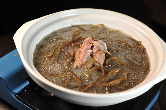 海帶絲煨龍骨